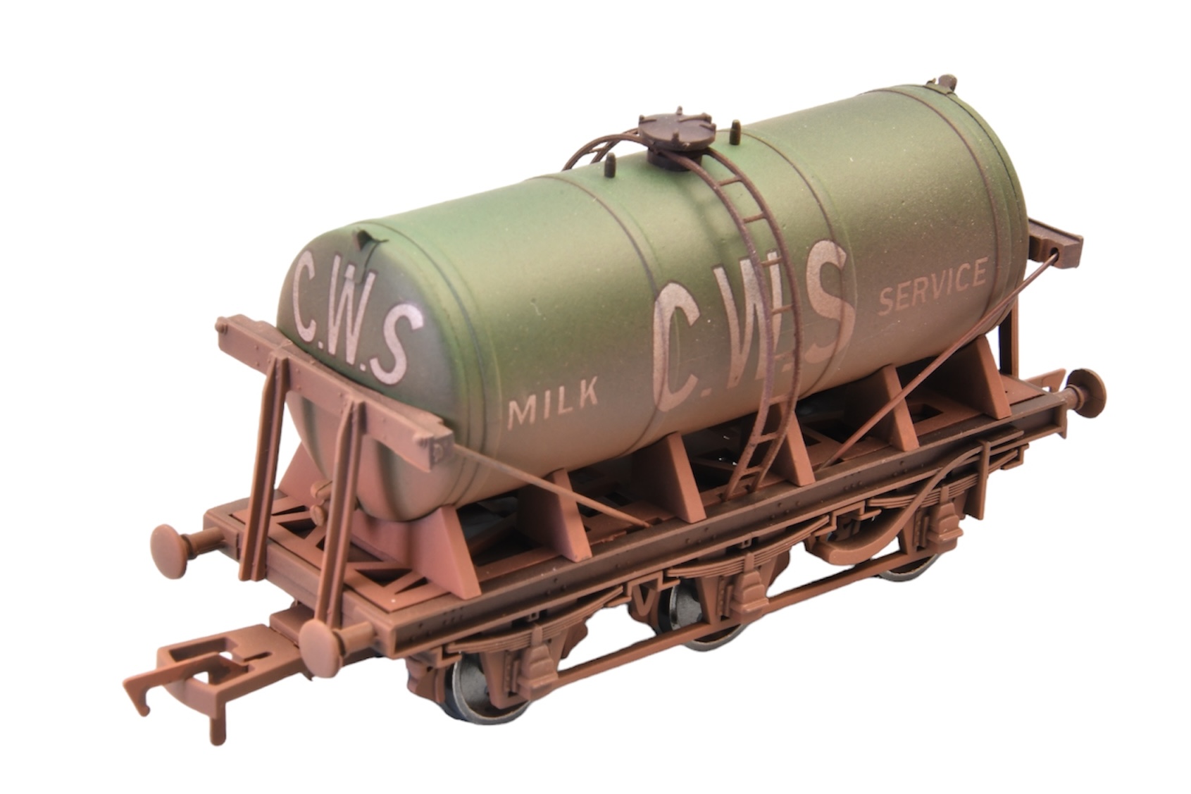 4F-031-026 6 Wheel Milk Tank CWS Weathered