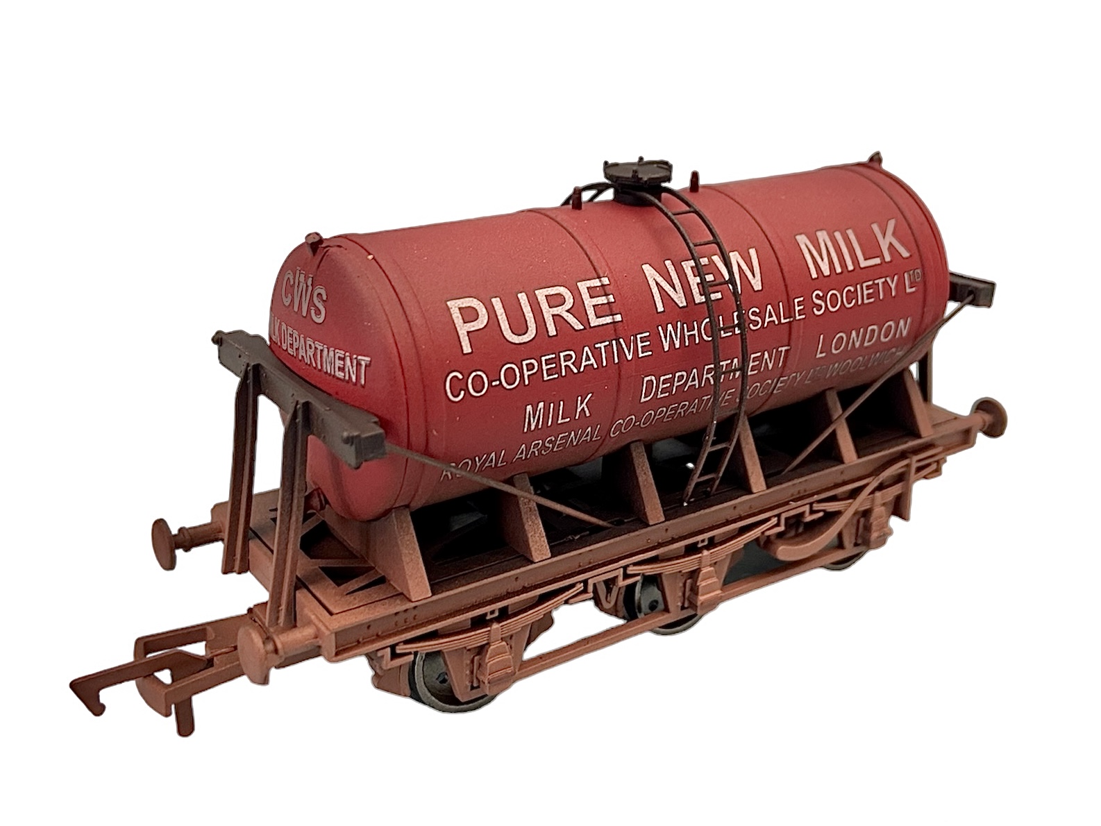 4F-031-038 6 Wheel Milk Tanker Co-op Milk Red Weathered