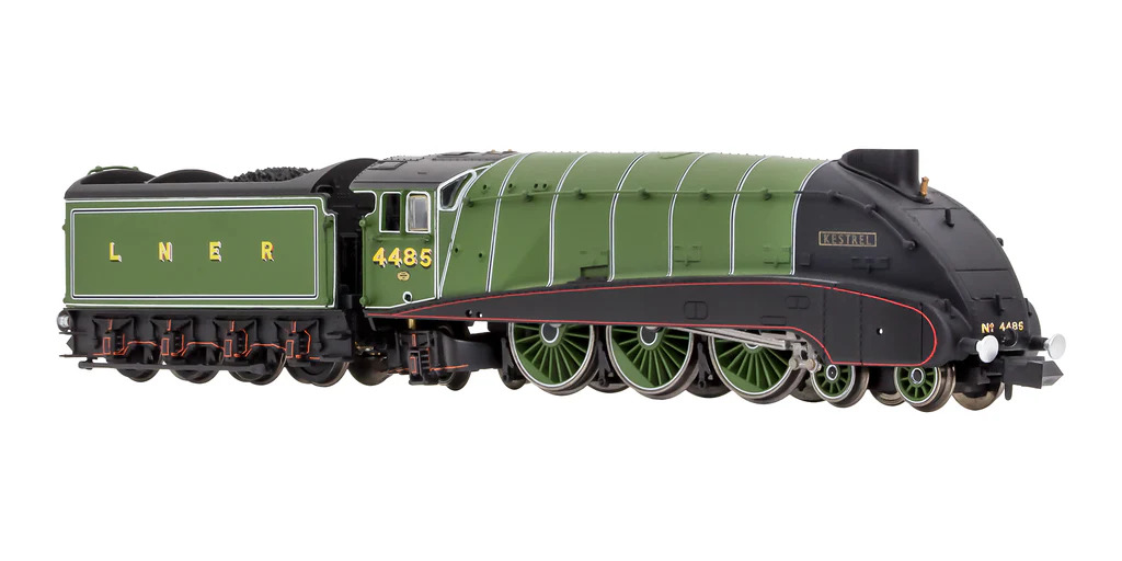 2S-008-019 Dapol A4 VALANCED KESTREL 4485 LNER GEEN